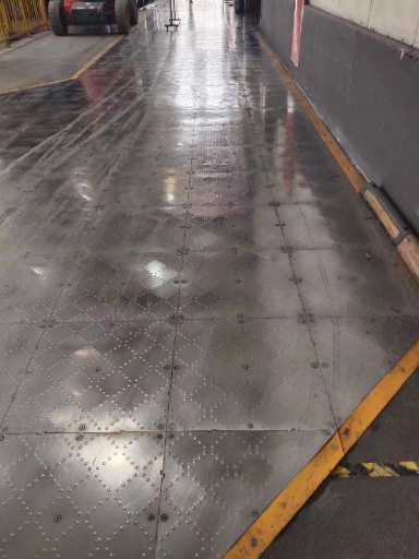 Steel Flooring in Industrial Workshops